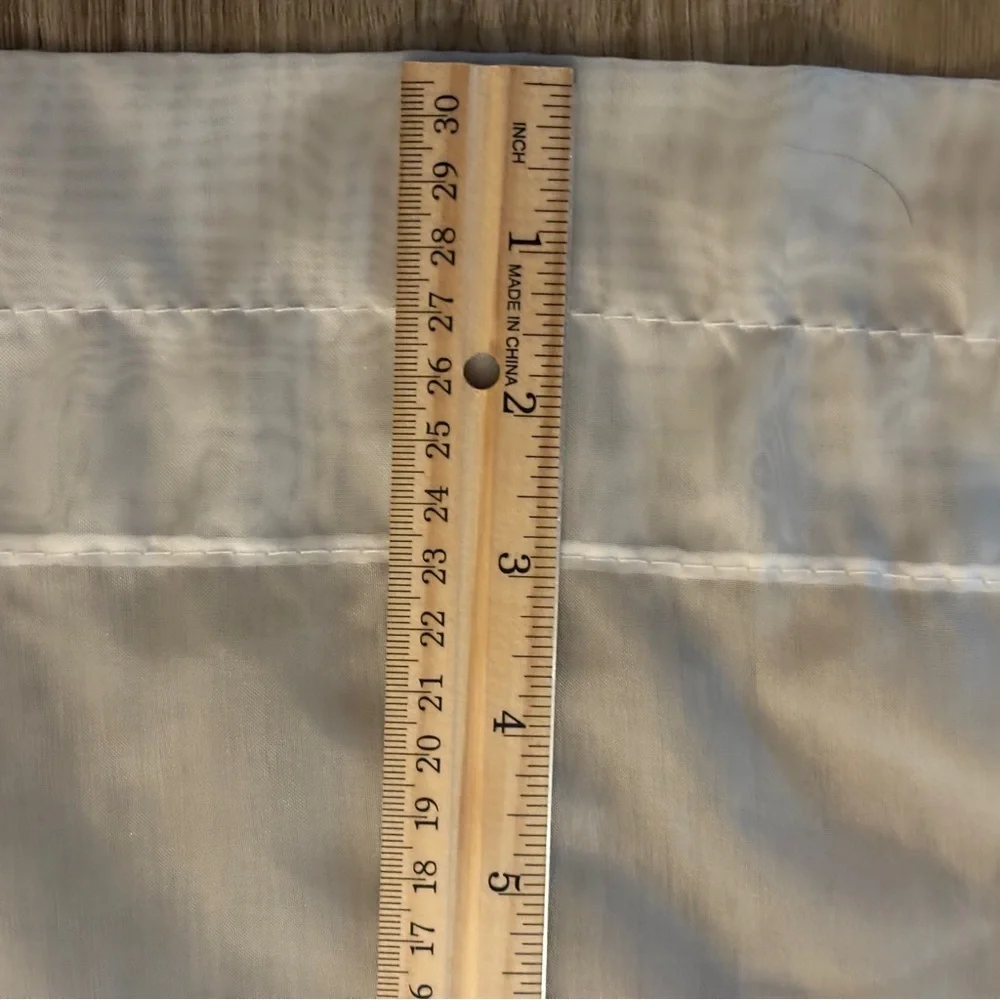 N/A vtg white